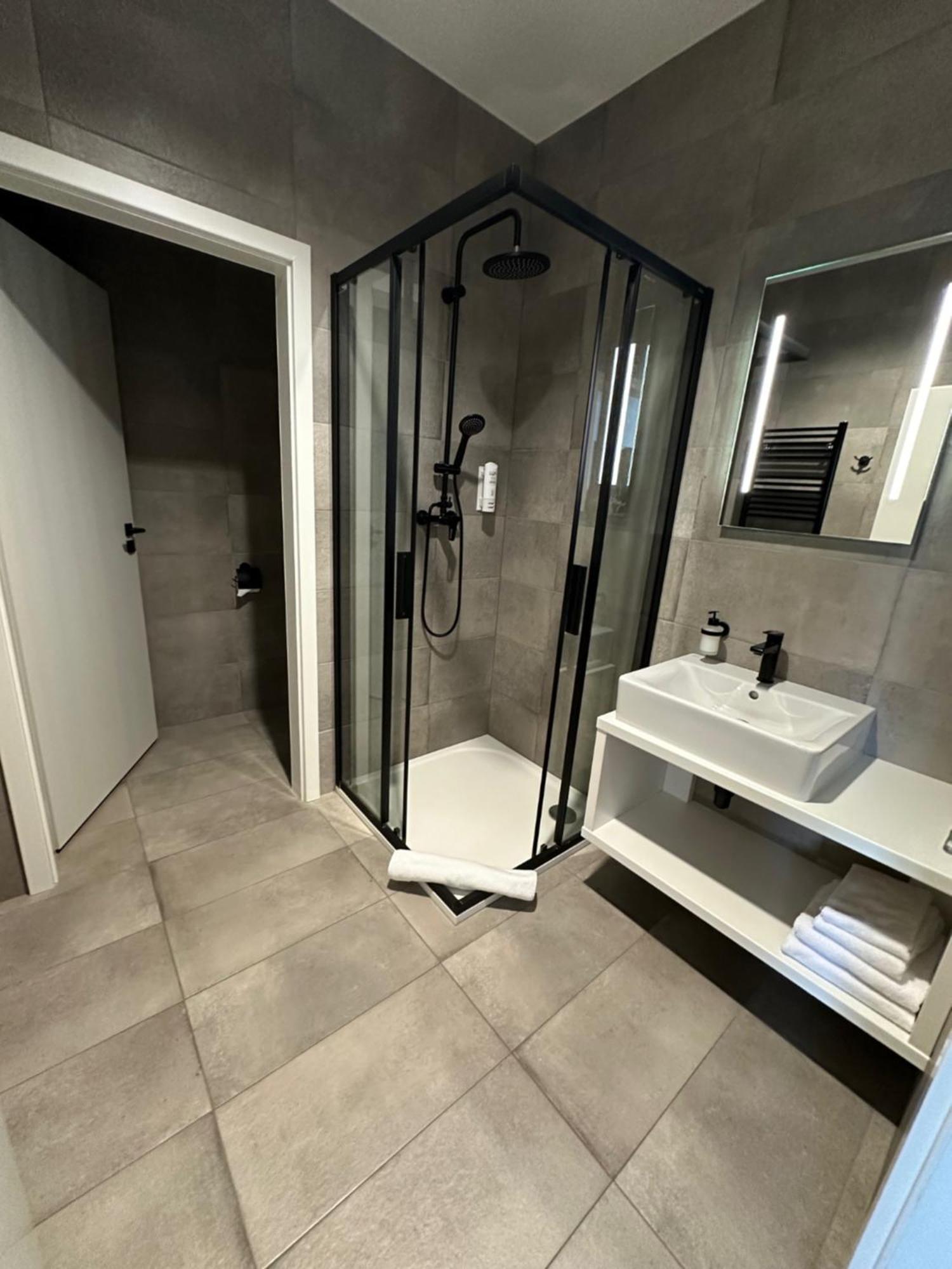 Hotel Kapitol Мост Екстер'єр фото